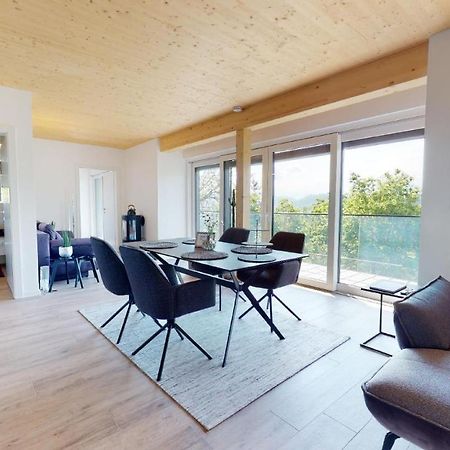 Modernes Ferienhaus Mit Panoramablick Rosegg Buitenkant foto