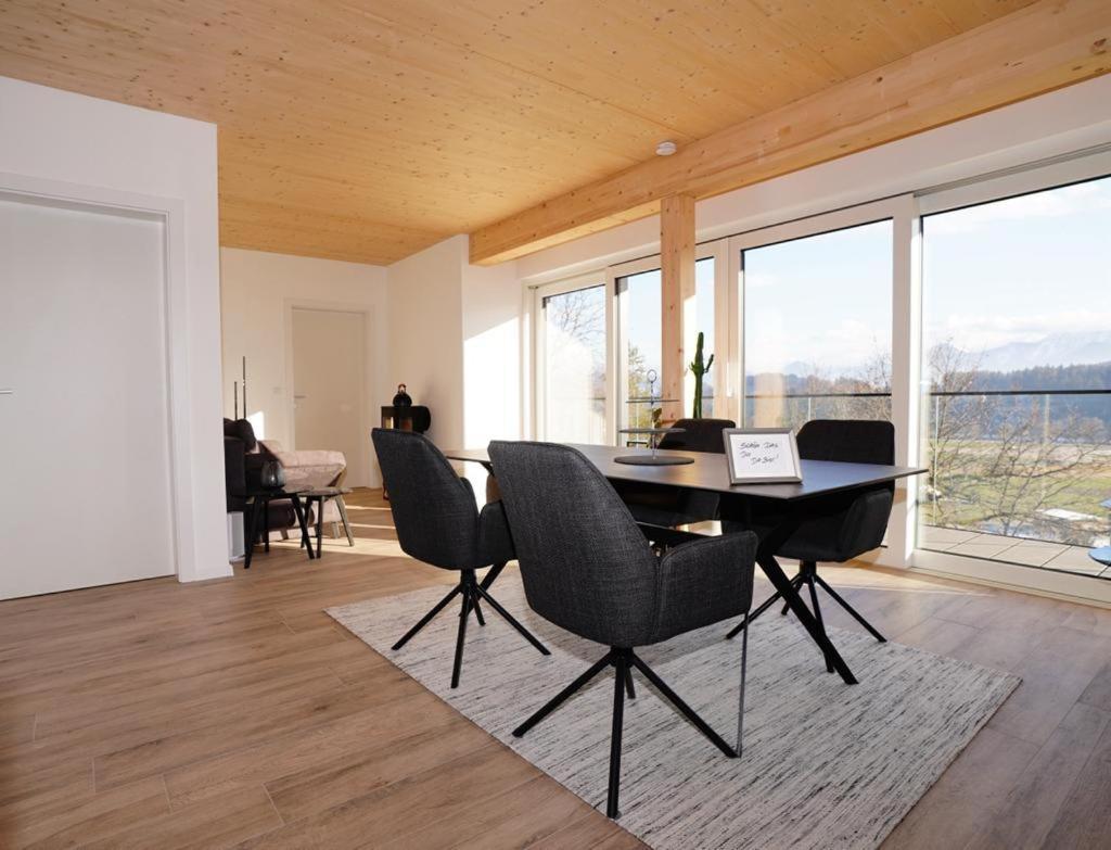 Modernes Ferienhaus Mit Panoramablick Rosegg Buitenkant foto