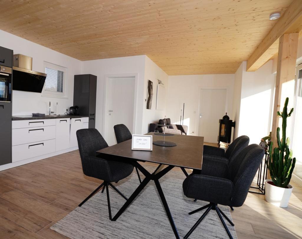 Modernes Ferienhaus Mit Panoramablick Rosegg Buitenkant foto