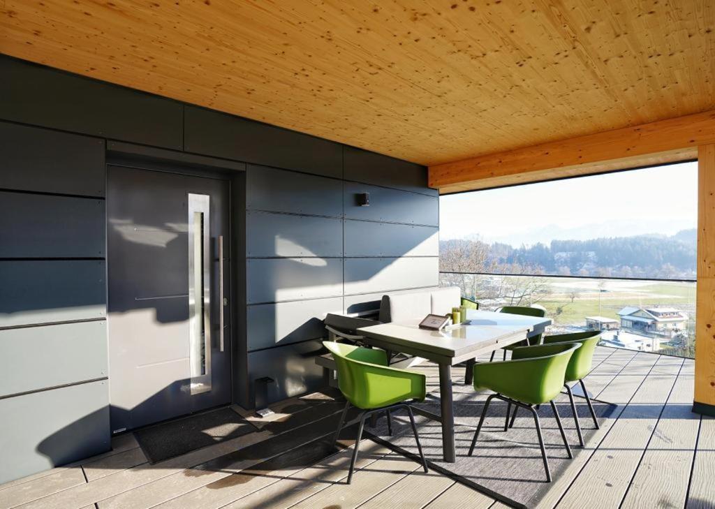Modernes Ferienhaus Mit Panoramablick Rosegg Buitenkant foto